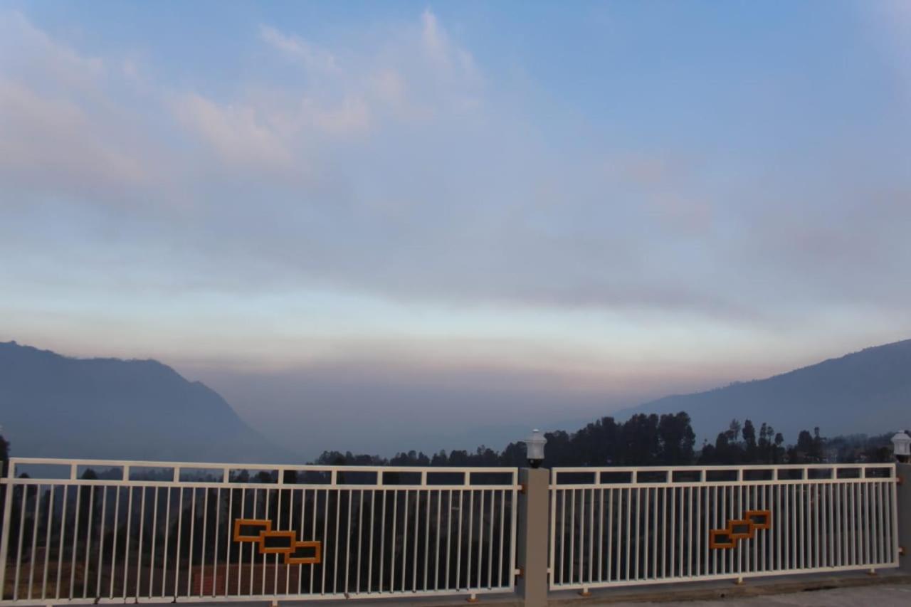 Bromo Otix Guest House ภายนอก รูปภาพ