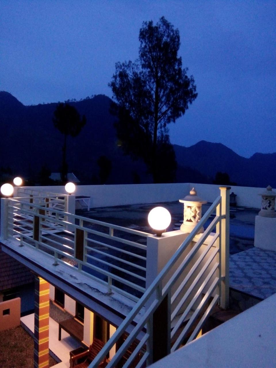 Bromo Otix Guest House ภายนอก รูปภาพ